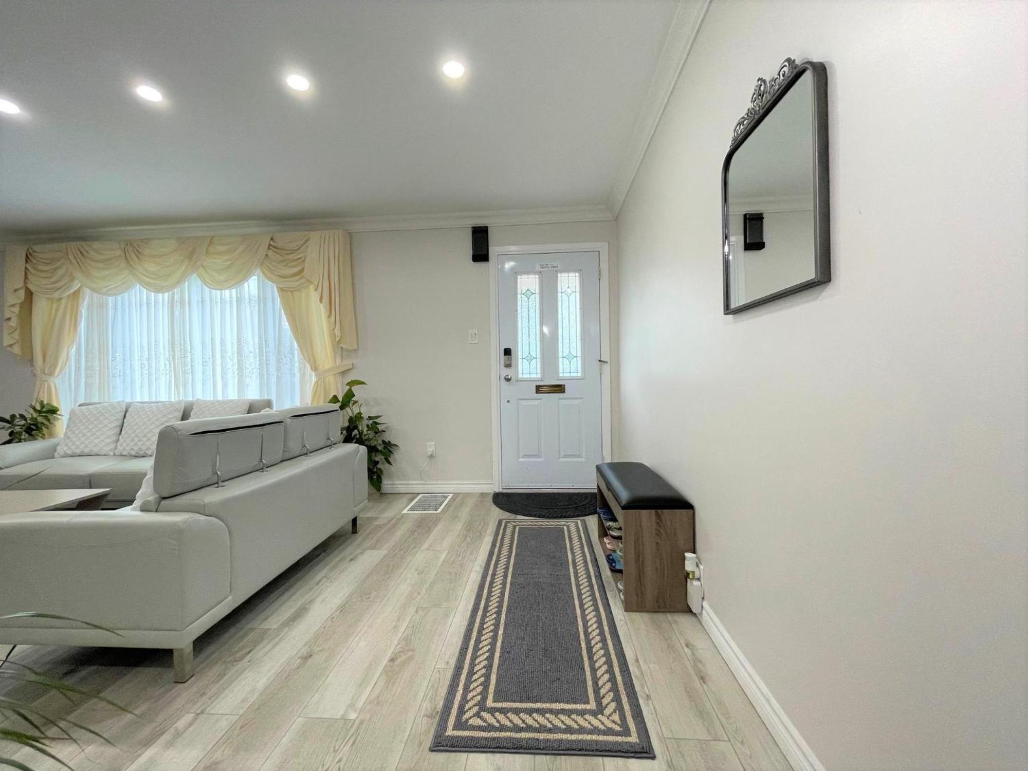 Luxurious Cozy House In Bluffs With Lake View Βίλα Τορόντο Εξωτερικό φωτογραφία